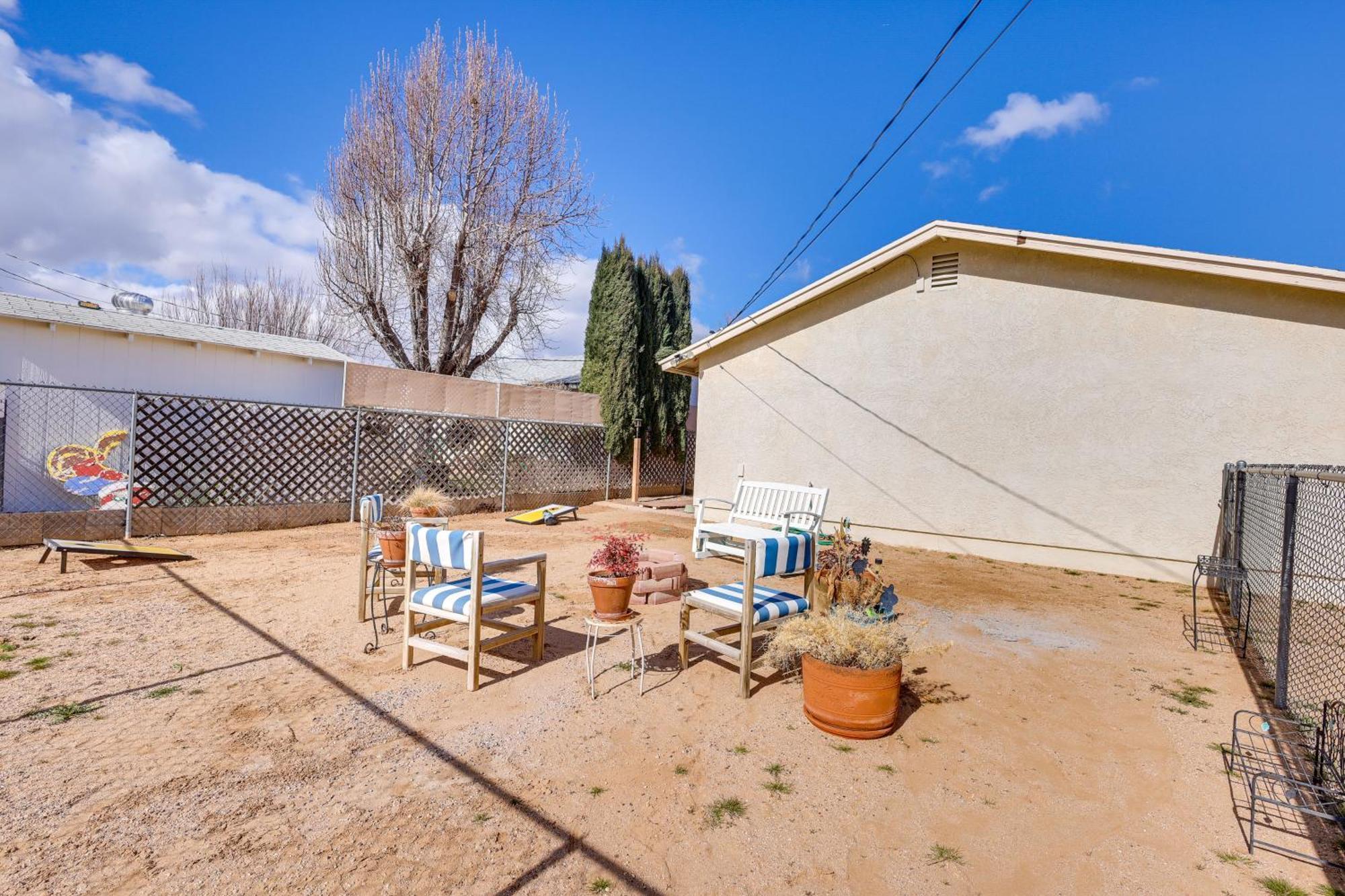 Kingman Vacation Rental With Yard And Fire Pit Extérieur photo