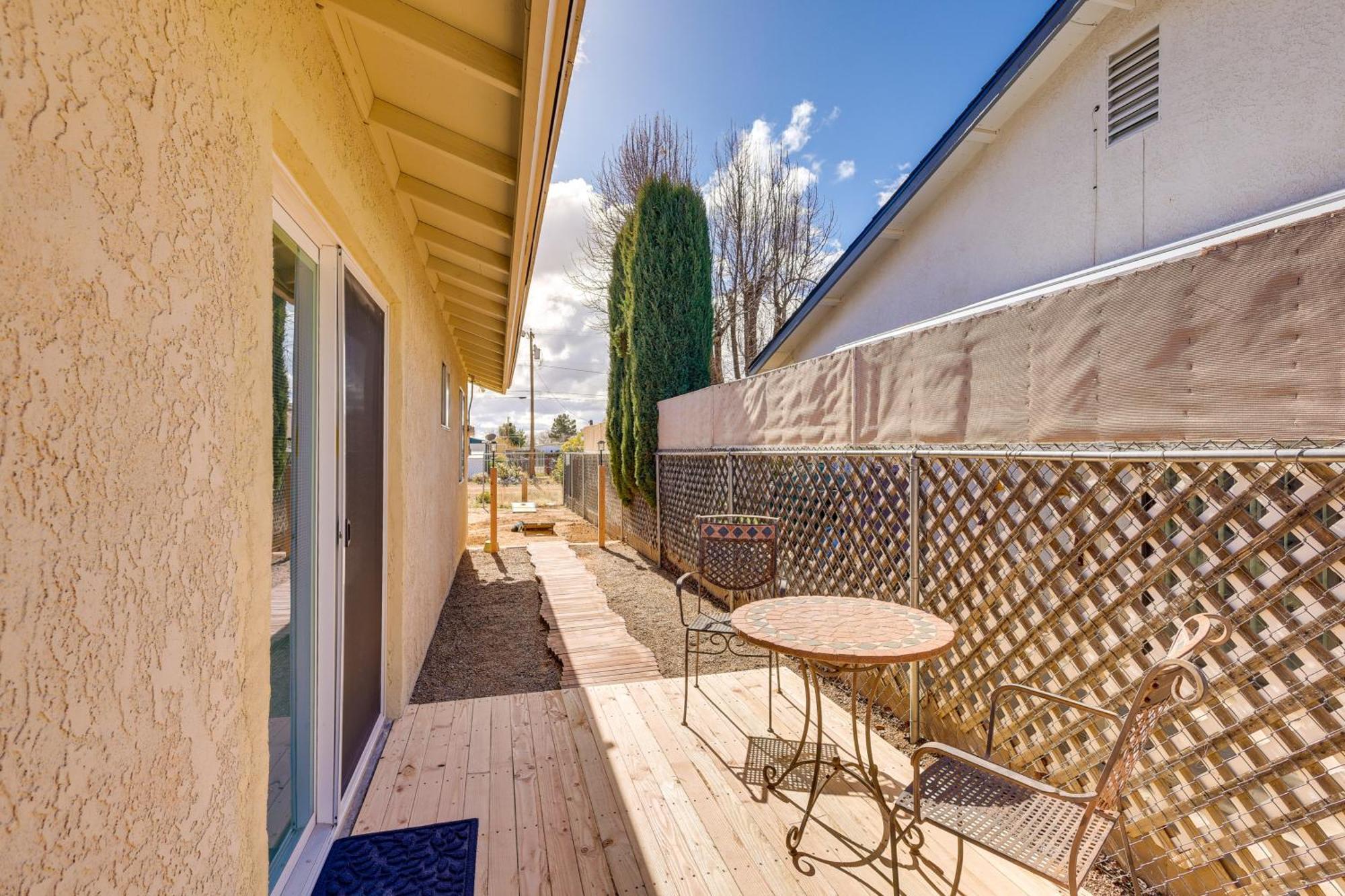 Kingman Vacation Rental With Yard And Fire Pit Extérieur photo